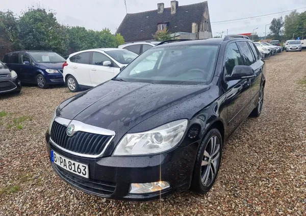 samochody osobowe Skoda Octavia cena 22300 przebieg: 170000, rok produkcji 2012 z Mikołajki